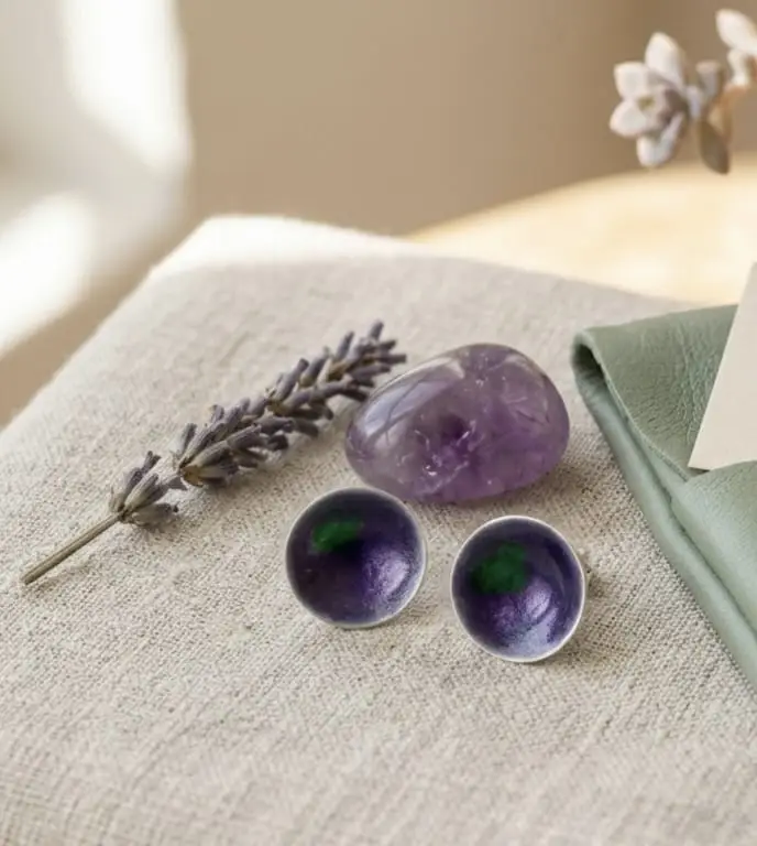 Pendientes morados